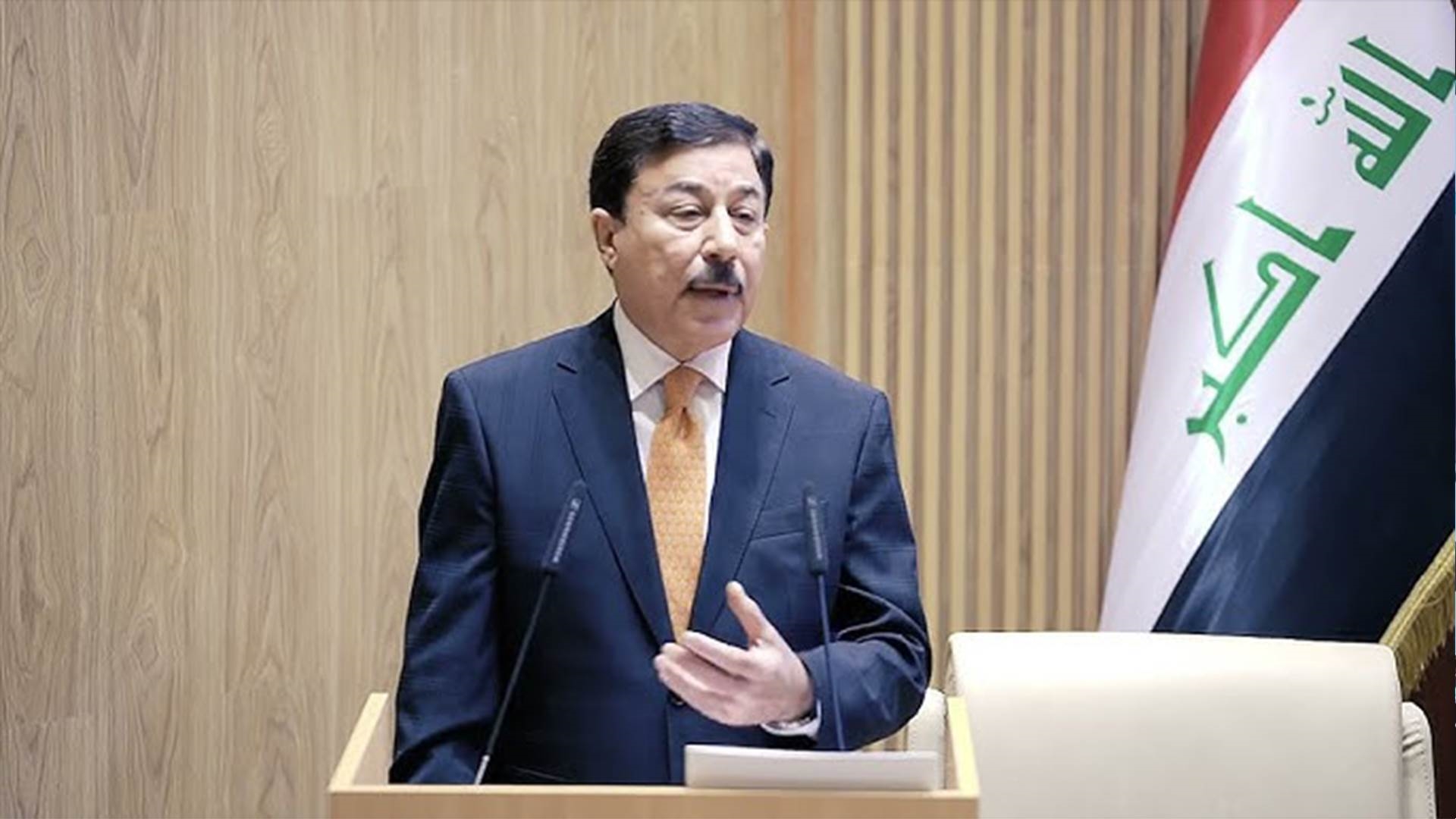 علي محسن العلاق محافظ البنك المركزي العراقي  FirstBank