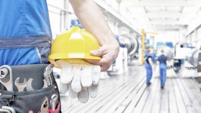 قاموس«First».. ما المقصود بالصناعات كثيفة العمالة؟