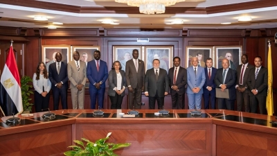 حسن عبد الله يستقبل وفدًا من البنك المركزي لجنوب السودان