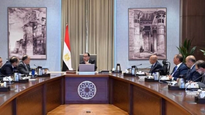 رئيس الوزراء يتابع جهود تبسيط إجراءات الإفراج الجمركي عن البضائع بالموانئ بحضور وكيل محافظ «المركزي»