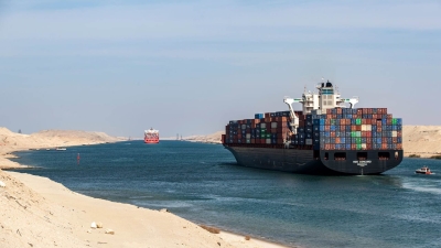 «المركزي»: إيرادات قناة السويس ترتفع 25.2% خلال 2022/2023.. وتسجل 8.8 مليار دولار