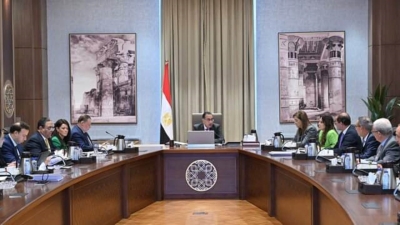 بحضور محافظ «المركزي».. رئيس الوزراء يستعرض جهود العمل على زيادة معدلات الاستثمار الأجنبي في مصر 