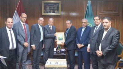 محافظ القليوبية يستقبل أعضاء البنك الزراعي المصري لتقديم الدعم للأسر الأكثر احتياجاً