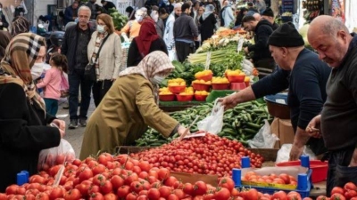التضخم في تركيا يرتفع ويسجل 67.1% خلال فبراير الماضي