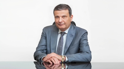 مصادر لـ«First Bank»: علاء فاروق يجمع متعلقاته ويغادر البنك الزراعي المصري