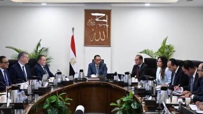 بحضور محافظ «المركزي».. رئيس الوزراء يستعرض احتياجات قطاع البترول وجهود زيادة المنتجات البترولية