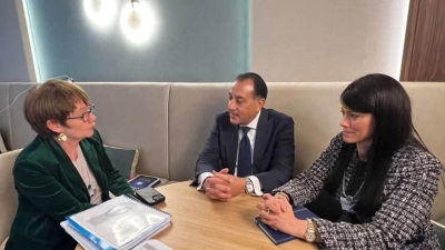 رئيس الوزراء يلتقي رئيسة البنك الأوروبي لإعادة الإعمار والتنمية على هامش فعاليات منتدى دافوس 2025