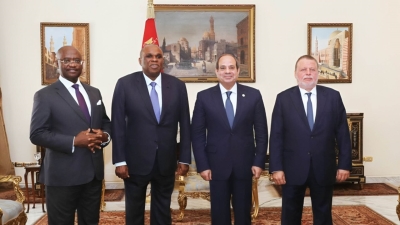 الرئيس السيسي يلتقي رئيس بنك التصدير والاستيراد الأفريقي الحالي والرئيس المرتقب للبنك بقصر الاتحادية