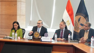 البنك المركزي والرقابة المالية يناقشان تعزيز الشمول المالي ودعم المشروعات الصغيرة