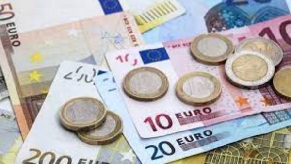 أسعار العملات الأجنبية في تعاملات اليوم السبت 2 إبريل في البنوك المصرية