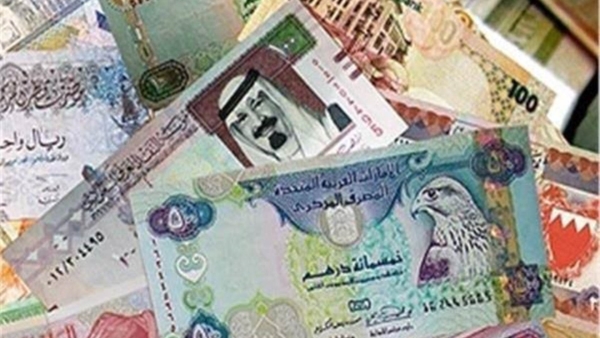 أسعار العملات العربية بداية تعاملات اليوم الإثنين 25 أبريل في البنوك المصرية