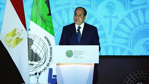 الرئيس السيسي يدعو المؤسسات متعددة الأطراف لإعادة النظر في شروط حصول الدول على قروض ميسرة