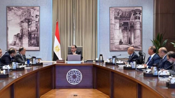 رئيس الوزراء يتابع جهود تبسيط إجراءات الإفراج الجمركي عن البضائع بالموانئ بحضور وكيل محافظ «المركزي»