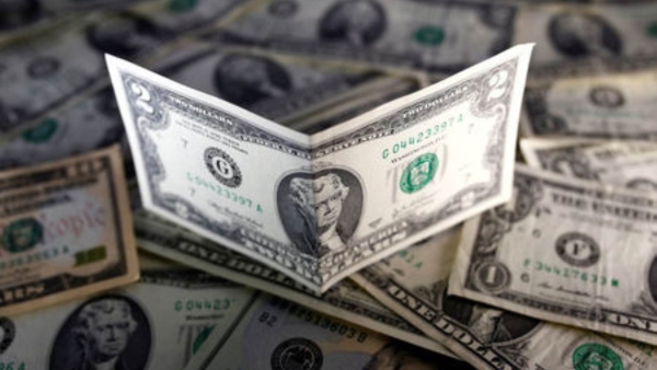 الدولار يتراجع إلى 47.35 جنيهًا بنهاية تعاملات اليوم في البنوك المصرية 