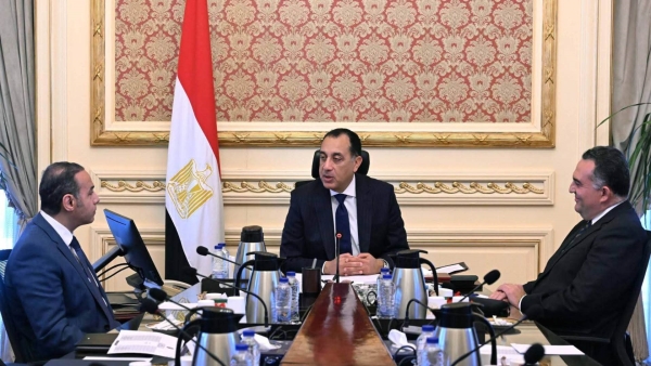 رئيس الوزراء يوجه بالإسراع في الانتهاء من مشروعات القوانين الخاصة بتنظيم سوق المال المصرية