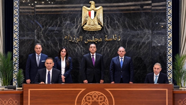 «الأهلي المصري» وبنك مصر يوقعان عقدًا مع هايد بارك لتطوير أرض في 6 أكتوبر.